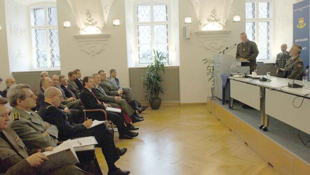 Bildgröße auf die Monitorauflösung (640x480 px) optimiert