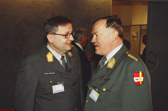 Bildgröße auf die Monitorauflösung (640x480 px) optimiert