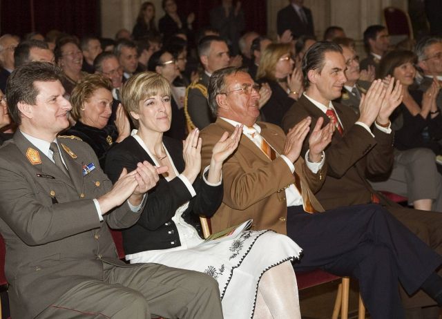 Bildgröße auf die Monitorauflösung (640x480 px) optimiert