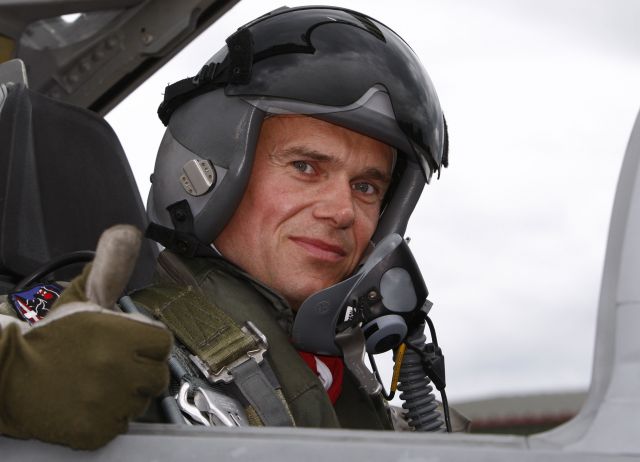 Bildname: flyout_vorbereitung06.jpg, momentane Bildgröße: 640x462 px Bildgröße auf die Monitorauflösung (640x480 px) optimiert