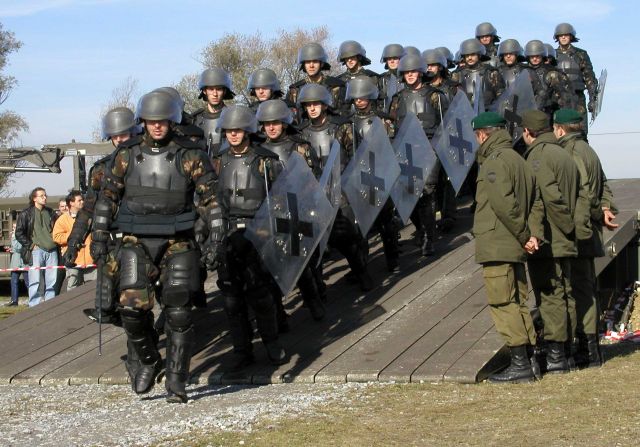 Bildgröße auf die Monitorauflösung (640x480 px) optimiert