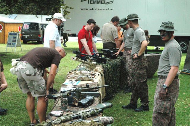 Bildname: garnisonsfest-59.jpg, momentane Bildgröße: 640x425 px Bildgröße auf die Monitorauflösung (640x480 px) optimiert