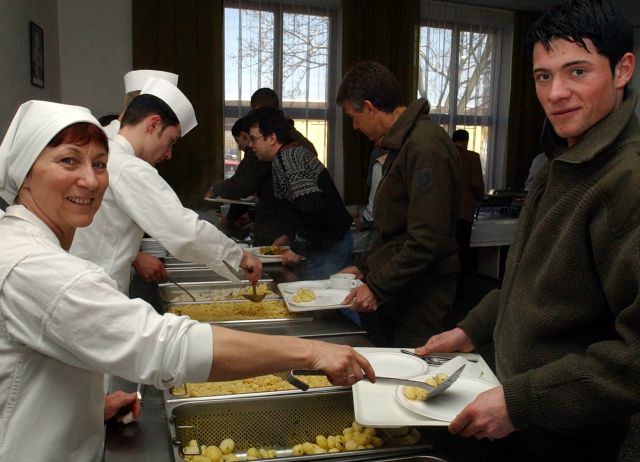 Bildname: heringsschmaus_16.jpg, momentane Bildgröße: 640x462 px Bildgröße auf die Monitorauflösung (640x480 px) optimiert