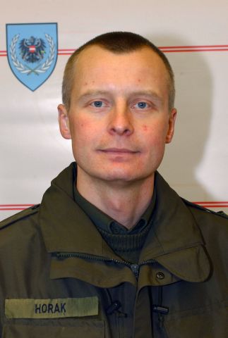 Bildname: horak.jpg, momentane Bildgröße: 323x480 px Bildgröße auf die Monitorauflösung (640x480 px) optimiert