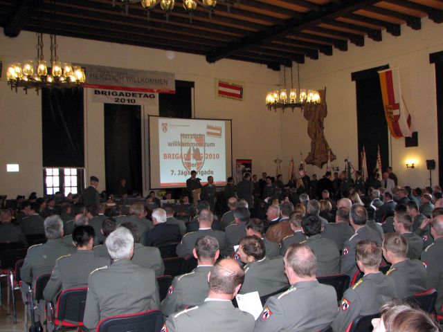 Bildgröße auf die Monitorauflösung (640x480 px) optimiert