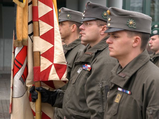 Bildgröße auf die Monitorauflösung (640x480 px) optimiert