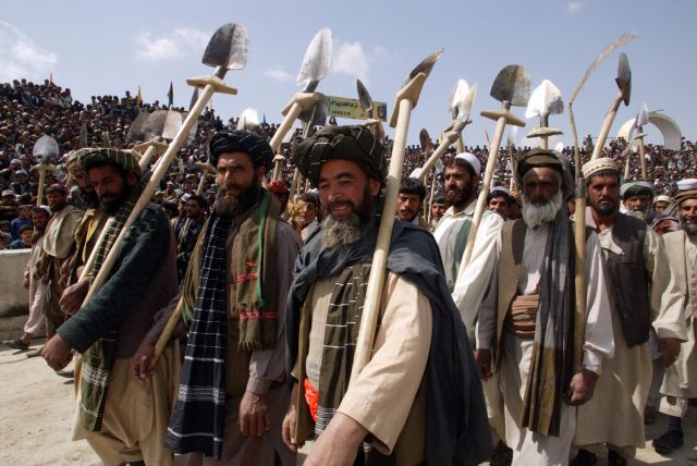 Bildname: landleute_20.jpg, momentane Bildgröße: 640x428 px Bildgröße auf die Monitorauflösung (640x480 px) optimiert