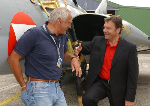 Bildname: minister_platter_04.jpg, momentane Bildgröße: 640x452 px Bildgröße auf die Monitorauflösung (640x480 px) optimiert