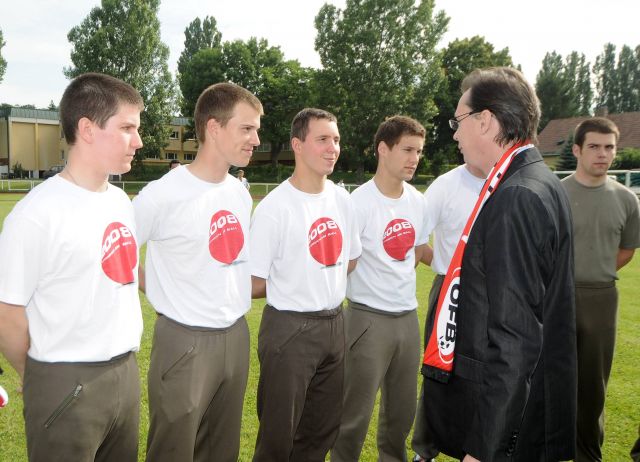 Bildgr&ouml;&szlig;e auf die Monitoraufl&ouml;sung (640x480 px) optimiert