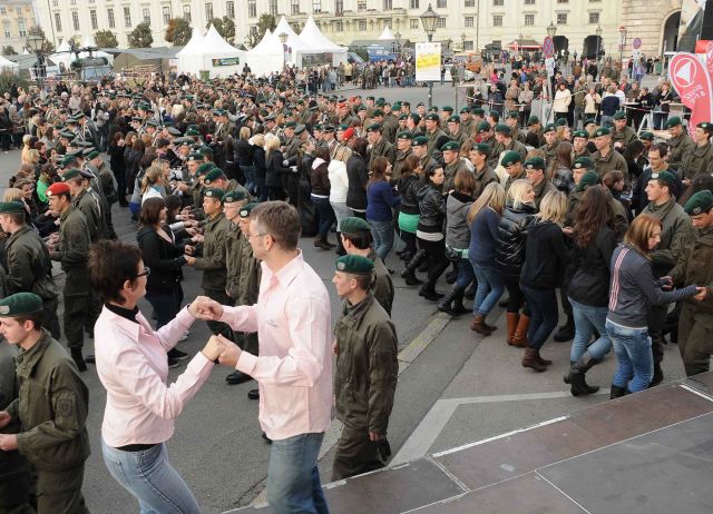 Bildgröße auf die Monitorauflösung (640x480 px) optimiert