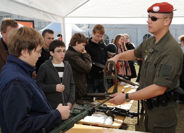 Bildgröße auf die Monitorauflösung (640x480 px) optimiert