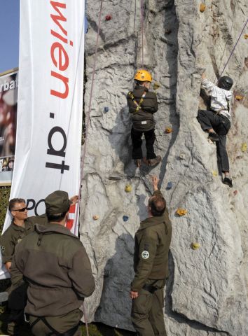 Bildgr&ouml;&szlig;e auf die Monitoraufl&ouml;sung (640x480 px) optimiert