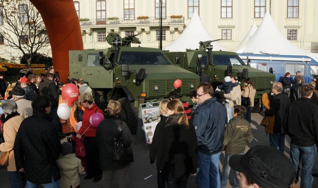 Bildgröße auf die Monitorauflösung (640x480 px) optimiert