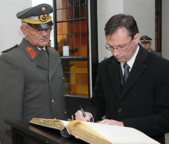 Bildgr&ouml;&szlig;e auf die Monitoraufl&ouml;sung (640x480 px) optimiert