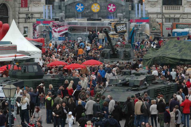 Bildgröße auf die Monitorauflösung (640x480 px) optimiert