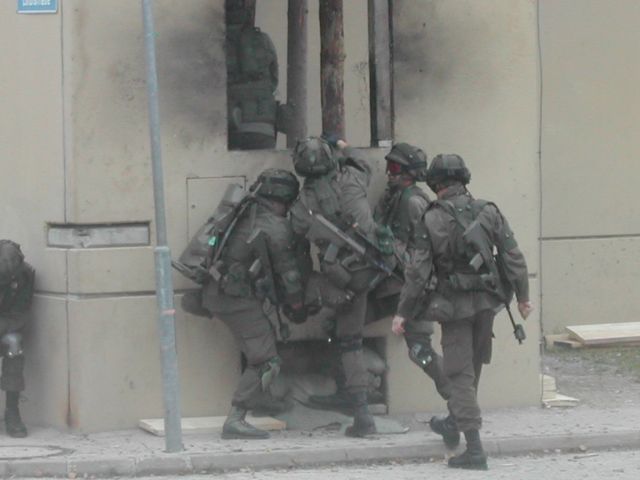 Bildgr&ouml;&szlig;e auf die Monitoraufl&ouml;sung (640x480 px) optimiert