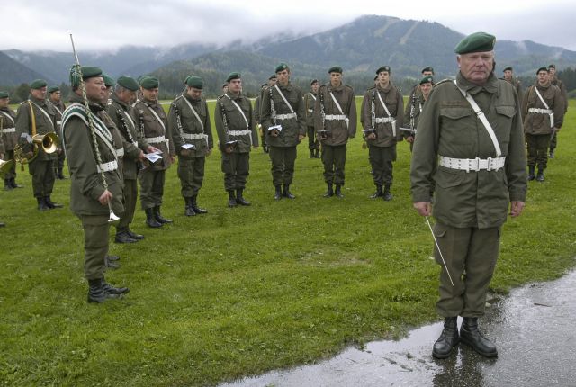 Bildname: papstbesuch07_09.jpg, momentane Bildgröße: 640x430 px Bildgröße auf die Monitorauflösung (640x480 px) optimiert