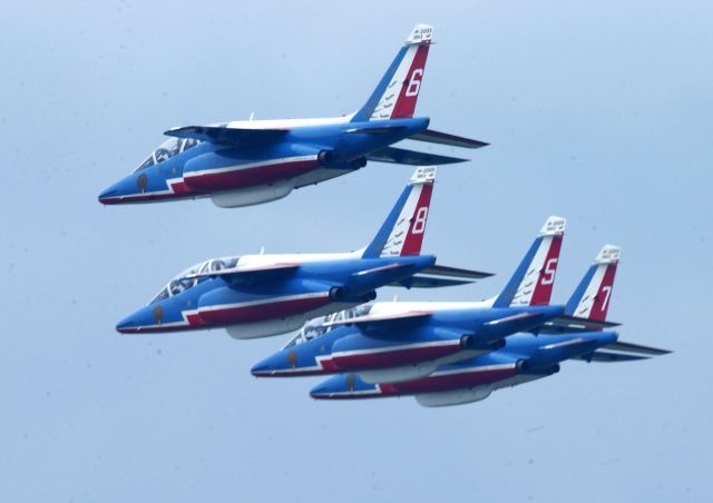 Bildname: patrouille_de_france.jpg, momentane Bildgröße: 640x452 px Bildgröße auf die Monitorauflösung (640x480 px) optimiert