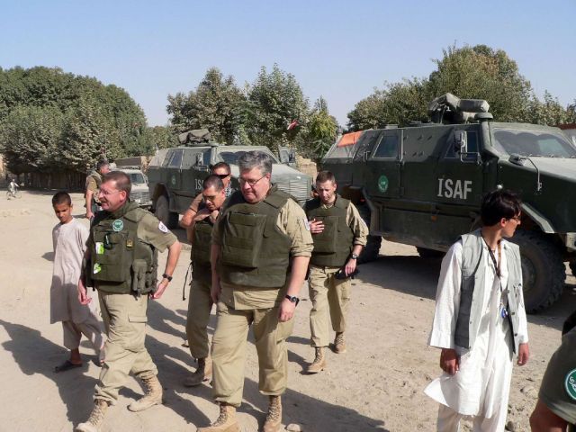 Bildname: patrouillekhanabad3.jpg, momentane Bildgröße: 640x480 px Bildgröße auf die Monitorauflösung (640x480 px) optimiert