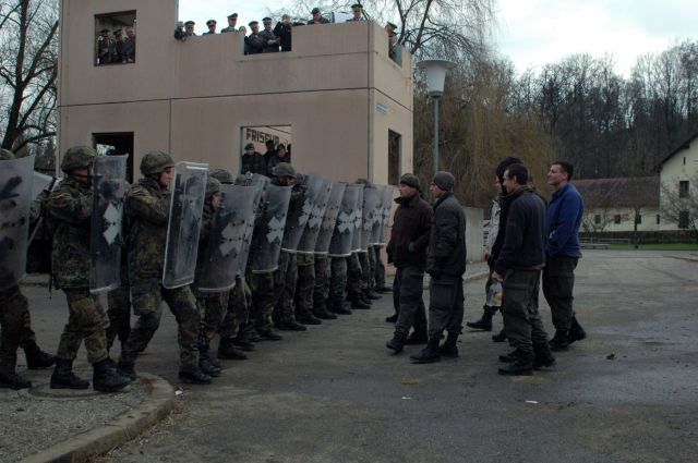 Bildgröße auf die Monitorauflösung (640x480 px) optimiert