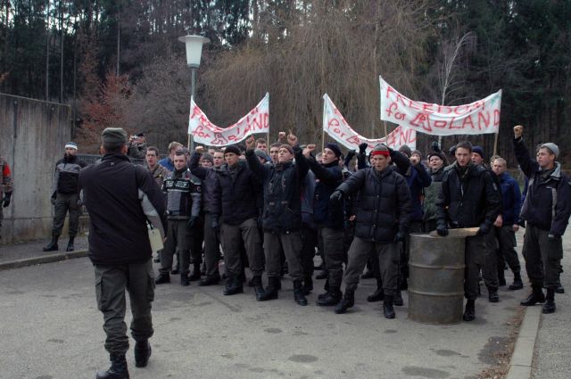 Bildgröße auf die Monitorauflösung (640x480 px) optimiert