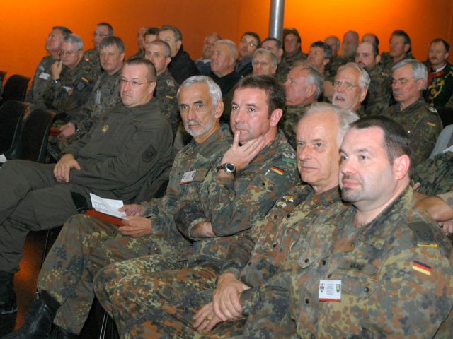 Bildgröße auf die Monitorauflösung (640x480 px) optimiert