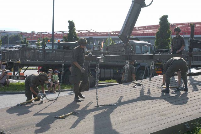 Bildgröße auf die Monitorauflösung (640x480 px) optimiert