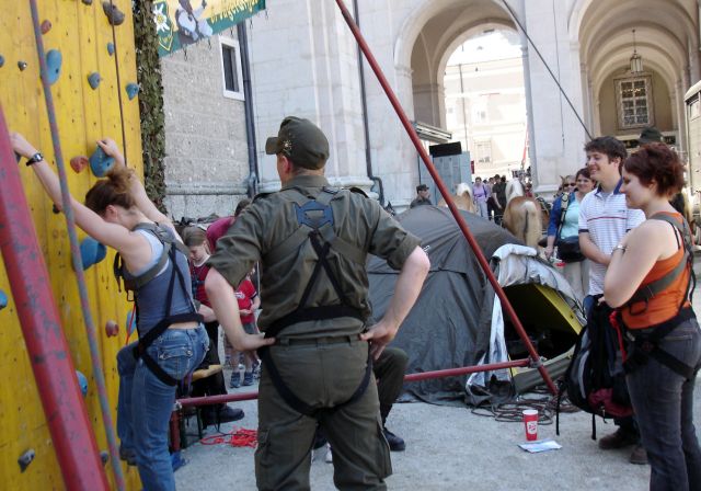 Bildgröße auf die Monitorauflösung (640x480 px) optimiert