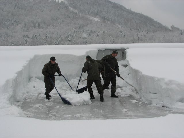 Bildname: schnee_14.jpg, momentane Bildgröße: 640x480 px Bildgröße auf die Monitorauflösung (640x480 px) optimiert