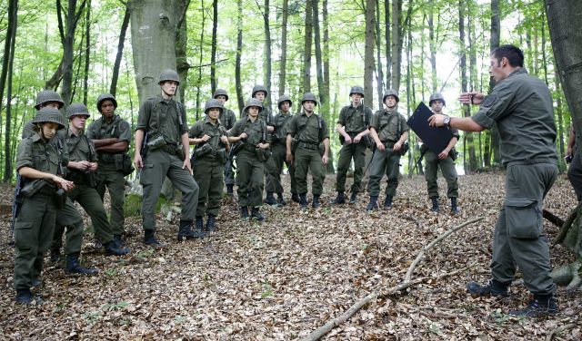 Bildname: urscha_mg_5874_einweisung.jpg, momentane Bildgröße: 640x376 px Bildgröße auf die Monitorauflösung (640x480 px) optimiert