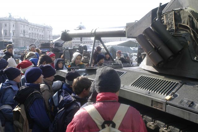 Bildgröße auf die Monitorauflösung (640x480 px) optimiert