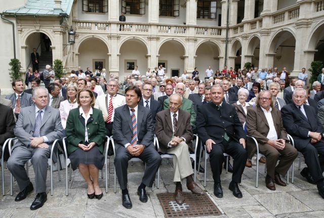 Bildgröße auf die Monitorauflösung (640x480 px) optimiert