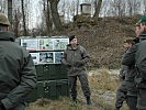 Hier erhalten die Besucher Informationen zur "Tracker"-Drohne des Heeres. (Bild öffnet sich in einem neuen Fenster)
