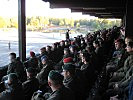An jeder Station wurden große Bühnen für etwa 700 Personen errichtet. (Bild öffnet sich in einem neuen Fenster)
