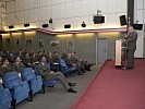 Der Vortrag von General Kostarakos. (Bild öffnet sich in einem neuen Fenster)