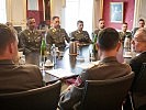 Der 21. Generalstabslehrgang mit Bundespräsident Van der Bellen. (Bild öffnet sich in einem neuen Fenster)