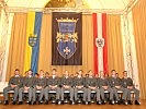 Die Absolventen des FH-Studienganges "Militärische Führung". (Bild öffnet sich in einem neuen Fenster)