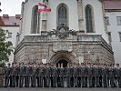 32 neue Berufsoffiziere für das Bundesheer. (Bild öffnet sich in einem neuen Fenster)