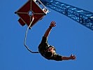 Der Bungy-Sprung: 60 Meter im freien Fall. (Bild öffnet sich in einem neuen Fenster)