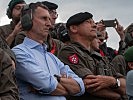 Minister Starlinger, einer der 1.500 Zuschauer. (Bild öffnet sich in einem neuen Fenster)