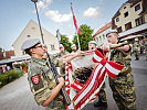 Das Treuegelöbnis an der Insignie gesprochen.