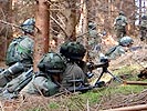 Archivbild: Offiziersanwärter der Militärakademie beim Angriff. (Bild öffnet sich in einem neuen Fenster)