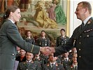 Leutnant Ulrike Stockenhuber mustert zur Artillerie aus. (Bild öffnet sich in einem neuen Fenster)