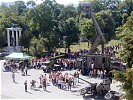 Am Maria Theresien Platz war eine mobile Radarstation zu besichtigen. (Bild öffnet sich in einem neuen Fenster)