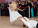 Kathrin Menzinger und Vadim Garbuzov begeisterten die Gäste. (Bild öffnet sich in einem neuen Fenster)