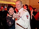 Brigadier Egger und seine Frau freuten sich über die zahlreichen Gäste. (Bild öffnet sich in einem neuen Fenster)