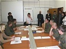 Konversation auf Englisch ist Bestandteil der Schulungen. (Bild öffnet sich in einem neuen Fenster)