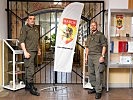Das Interview - mit Abstand - führte Oberstleutnant Claus Triebenbacher. (Bild öffnet sich in einem neuen Fenster)
