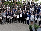 Gruppenbild der Miliz-Gütesiegel-Träger. (Bild öffnet sich in einem neuen Fenster)