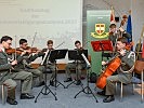 Die Gardemusik lieferte die musikalische Begleitung. (Bild öffnet sich in einem neuen Fenster)